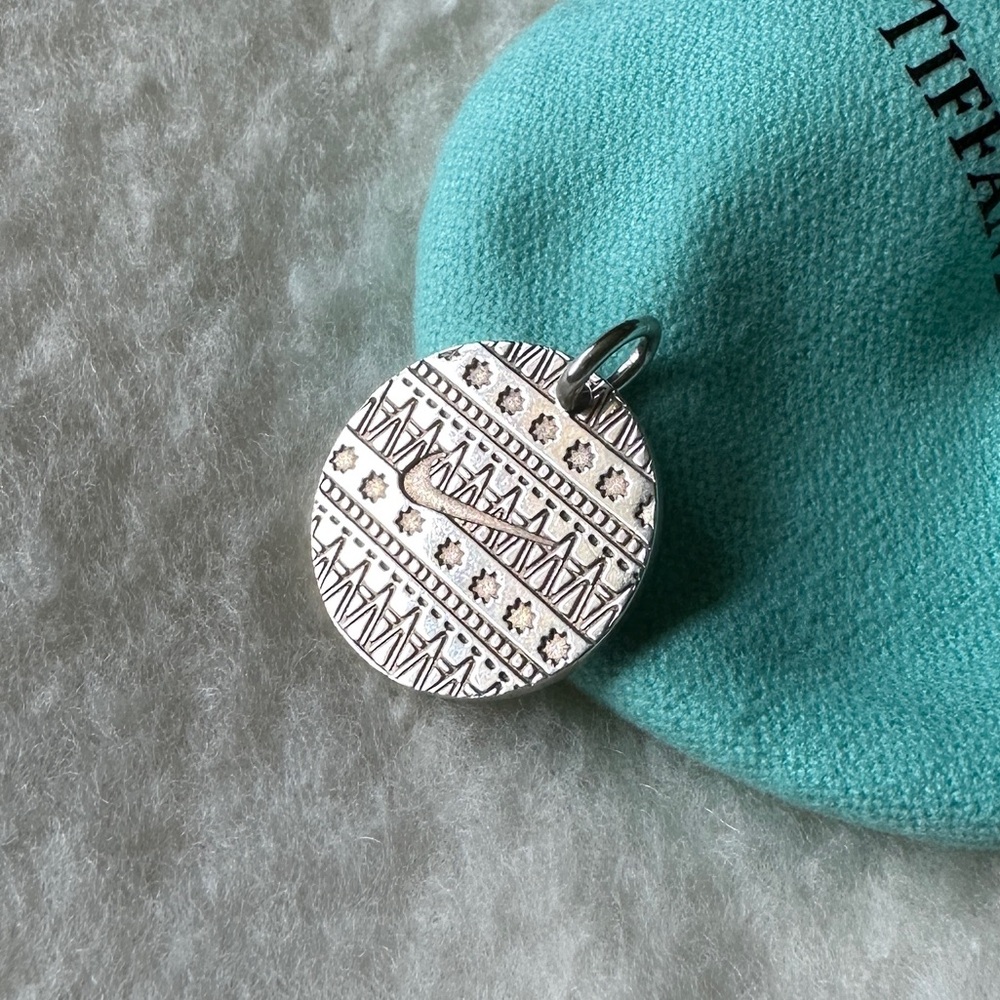 Tiffany Nike Women’s Half Marathon Washington DC 2014 pendant